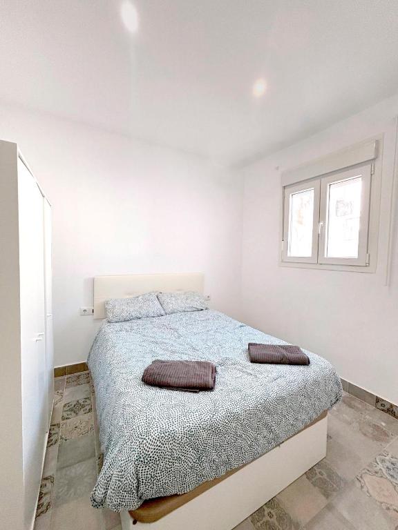 Apartamento gran teatro falla en Cádiz con 2 dormitorios. Cama de Matrimonio