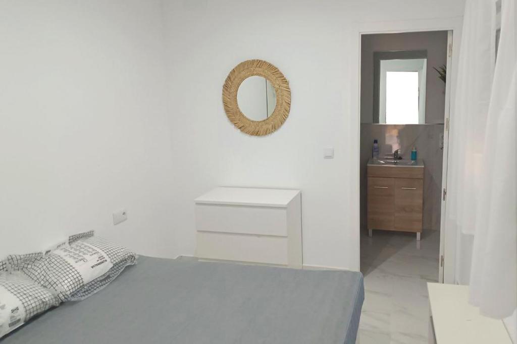 Apartamento Cádiz gran teatro falla deluxe. Habitación