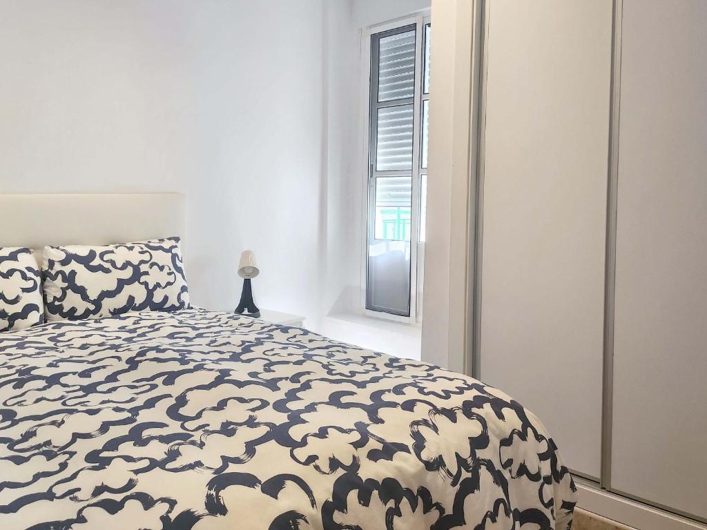 Apartamento Cadiz Playa de la Caleta. Habitación. Apartamentos Cadiz Capital