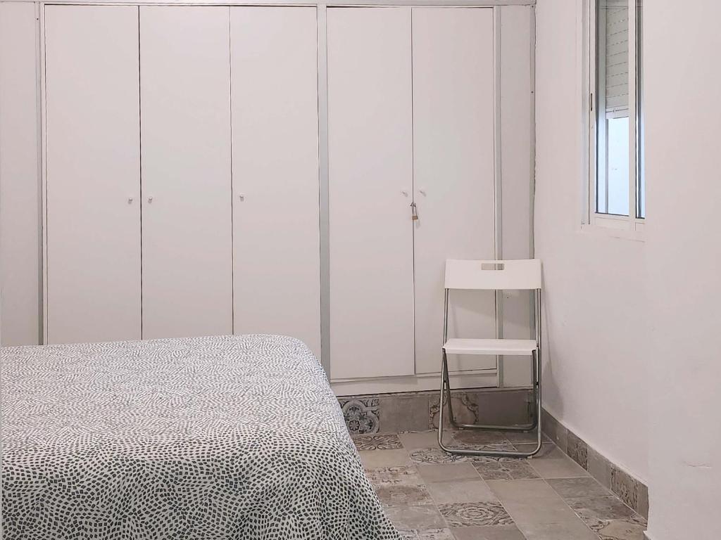 Apartamento Cadiz Playa de la Caleta. Dormitorio. Alojamientos Cadiz Capital