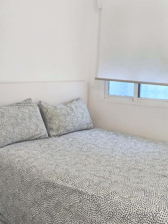 Apartamento Cadiz Playa de la Caleta. Dormitorio. Alojamientos Cadiz Capital