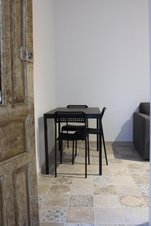 Apartamento calle cruz planta baja Cádiz